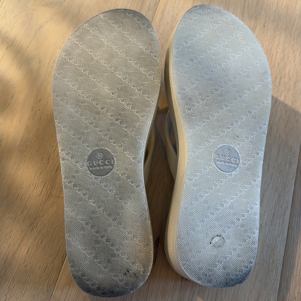 GUCCI GG Platform Flip Flop - Picture 6 of 6